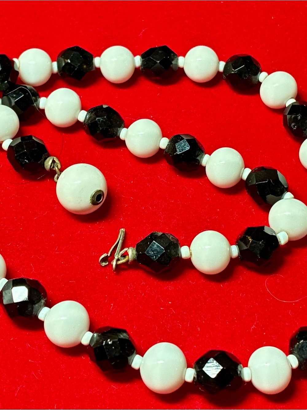 Classic vintage Black and White Beaded Necklace is 16” long with a push in clasp